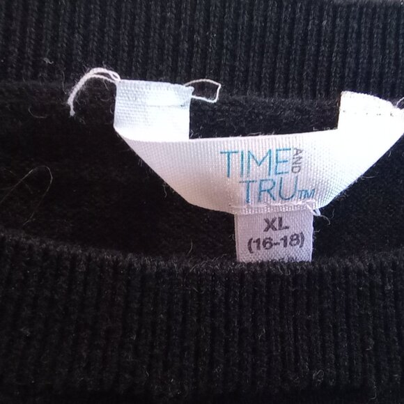 Time and Tru Long Sleeve Black Knit Sweater Heart Leopard Print & Red XL - Picture 4 of 4